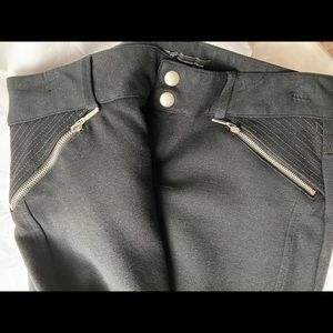 INC Women’s 10 pant ankle length Black Stretch